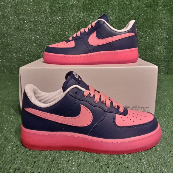 Air Force 1's (Customized) - Picture 1 of 5